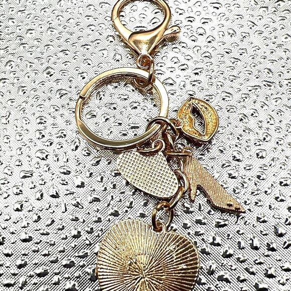 Heart, Lips, Hat and Shoe Purse Charm Keychain - NEW! - Picture 3 of 5
